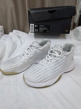 Nike Jordan B. Fly White Basketball Shoes